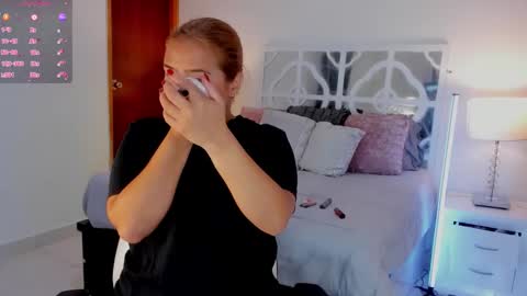 Mikaela blondie bigass online show from 12/20/25, 11:06