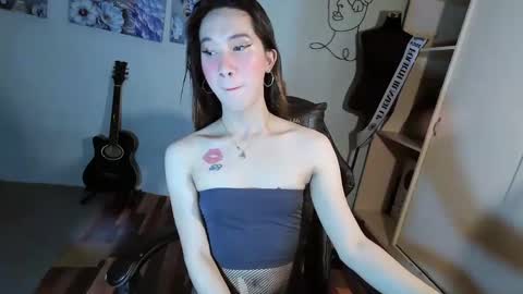 Snapshot of mikaellasander chatting on 03/10/25, 05:22 ELLA online show from 03/10/25, 05:22