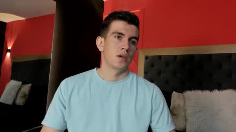 mikael online show from 09/15/25, 10:48