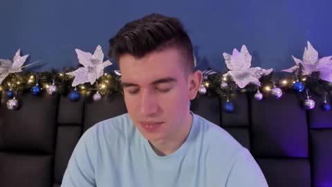 mikael online show from 12/04/25, 04:33