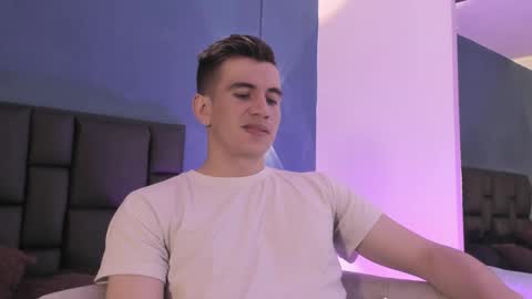 mikael online show from 02/25/26, 04:33