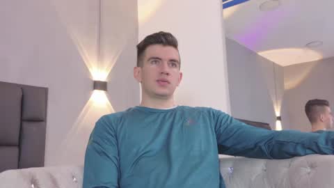 mikael online show from 05/10/26, 04:39