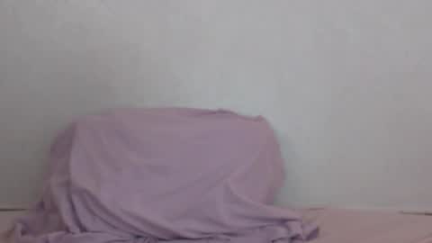 Snapshot of mikahdos chatting on 12/02/24, 11:23 SORAYA online show from 12/02/24, 11:23