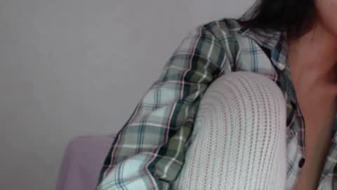 Snapshot of mikahdos chatting on 12/04/24, 12:25 SORAYA online show from 12/04/24, 12:25