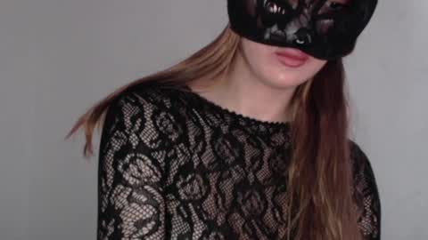 Snapshot of mikahdos chatting on 01/10/25, 11:11 SORAYA online show from 01/10/25, 11:11