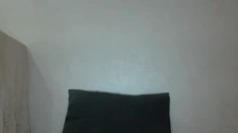 Snapshot of mikahdos chatting on 09/15/25, 08:31 SORAYA online show from 09/15/25, 08:31