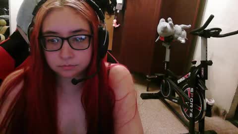 Mika online show from 04/13/26, 09:31