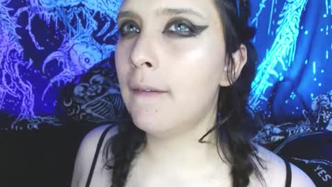 Mika online show from 11/13/25, 10:41