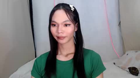 Snapshot of mikayslutt_sugarbaby143 chatting on 05/26/26, 01:45 NAUGHTY MIKAYXX online show from 05/26/26, 01:45
