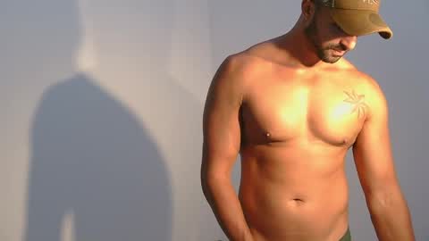 Snapshot of mike4fun99 chatting on 05/21/26, 02:40 mike online show from 05/21/26, 02:40