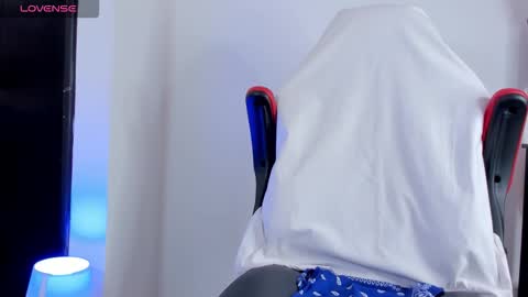 Mike Tylor online show from 12/04/25, 05:10