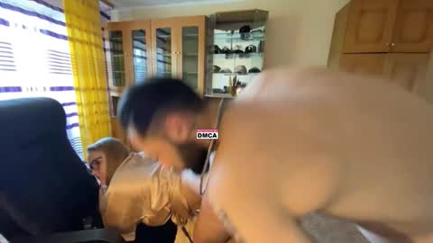 Mike and anna online show from 11/05/25, 10:59