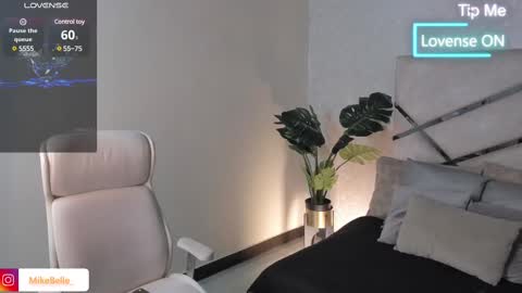 Mike Belle online show from 02/11/25, 12:49