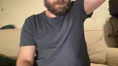 Snapshot of mike_berlin1 chatting on 12/04/24, 01:14 MIke online show from 12/04/24, 01:14