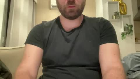 Snapshot of mike_berlin1 chatting on 12/24/24, 02:21 MIke online show from 12/24/24, 02:21