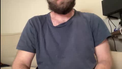 Snapshot of mike_berlin1 chatting on 10/01/25, 10:16 MIke online show from 10/01/25, 10:16