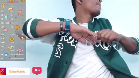 Snapshot of mike_black_22 chatting on 09/18/25, 02:08 Mike online show from 09/18/25, 02:08