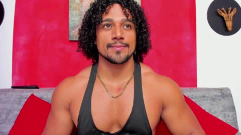 Snapshot of mike_estevess chatting on 12/04/24, 04:21   online show from 12/04/24, 04:21