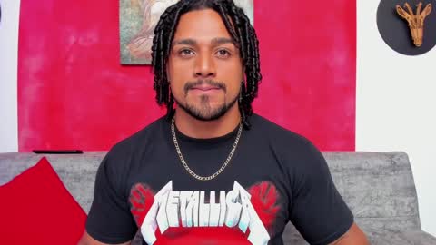 Snapshot of mike_estevess chatting on 12/09/24, 02:24   online show from 12/09/24, 02:24