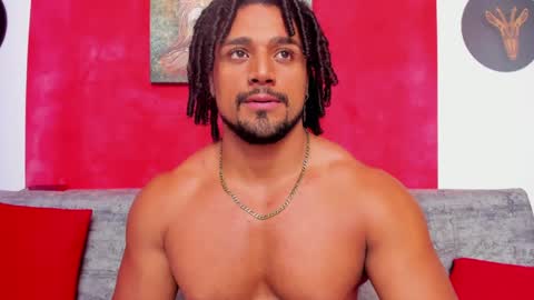 Snapshot of mike_estevess chatting on 12/13/24, 09:24   online show from 12/13/24, 09:24