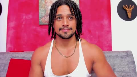 Snapshot of mike_estevess chatting on 01/12/25, 09:08   online show from 01/12/25, 09:08