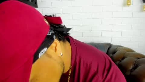 Snapshot of mike_estevess chatting on 01/28/25, 06:05   online show from 01/28/25, 06:05