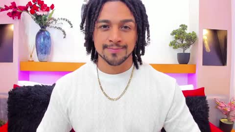 Snapshot of mike_estevess chatting on 01/30/25, 06:35   online show from 01/30/25, 06:35