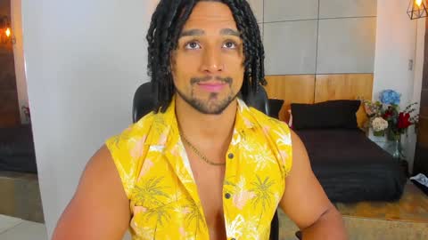 Snapshot of mike_estevess chatting on 01/31/25, 12:29   online show from 01/31/25, 12:29