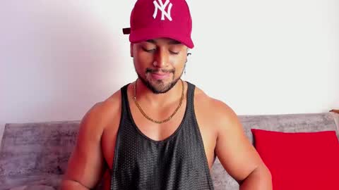 Snapshot of mike_estevess chatting on 02/10/25, 12:41   online show from 02/10/25, 12:41