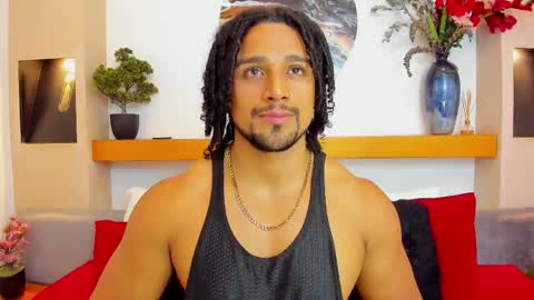 Snapshot of mike_estevess chatting on 02/24/25, 01:24   online show from 02/24/25, 01:24