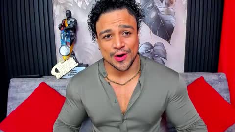   online show from 12/15/25, 03:44