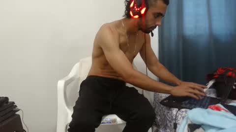 mike_leonrey22 online show from 11/15/25, 07:21