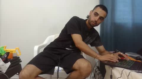 mike_leonrey22 online show from 12/05/25, 07:43