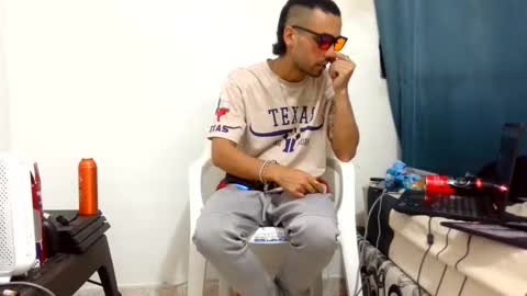 mike_leonrey22 online show from 12/22/25, 12:40