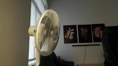 MIKE PLATANO online show from 10/04/25, 01:53