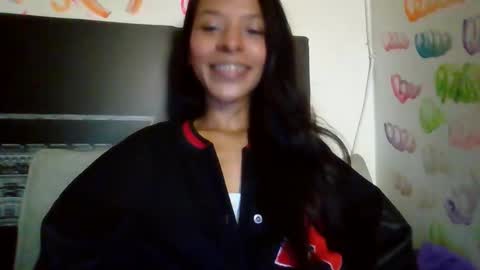 MAITE  MIKE  Sometimes Im with the boy in camera online show from 10/31/25, 05:03