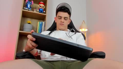 Mike Cooper online show from 03/19/26, 04:05