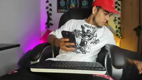 mikee_scooth online show from 12/03/24, 03:52