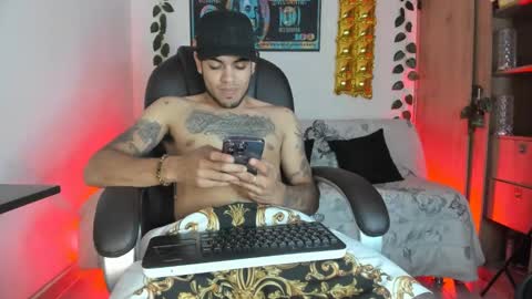 mikee_scooth online show from 01/11/25, 03:02