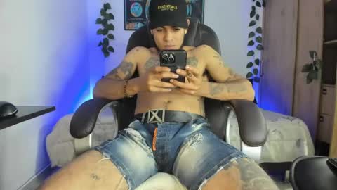 mikee_scooth online show from 02/17/25, 05:14