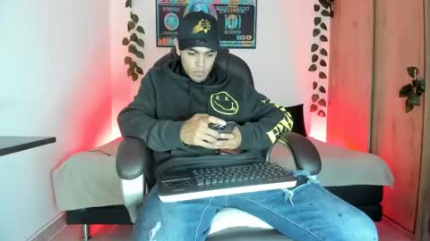 mikee_scooth online show from 03/03/25, 03:19