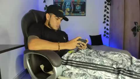 mikee_scooth online show from 03/09/25, 07:23