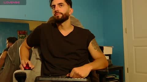 mikehawk1589 online show from 12/30/24, 01:04