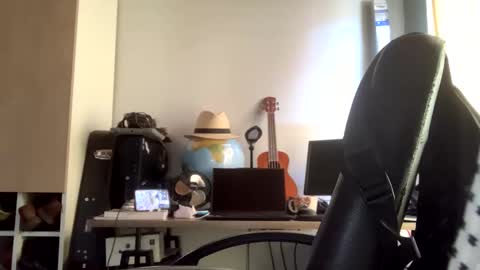 Snapshot of miker1239 chatting on 01/03/25, 01:14 miker1239 online show from 01/03/25, 01:14