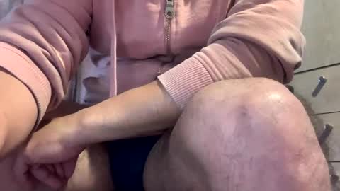 Snapshot of miker1239 chatting on 10/13/25, 04:07 miker1239 online show from 10/13/25, 04:07