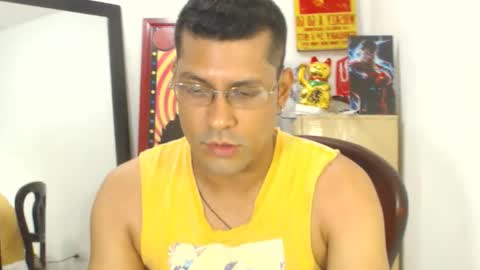 Snapshot of mikeriverx chatting on 06/15/26, 06:43 mikeriverx online show from 06/15/26, 06:43