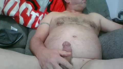 Snapshot of mikes6inch chatting on 02/05/25, 06:13 mikes6inch online show from 02/05/25, 06:13