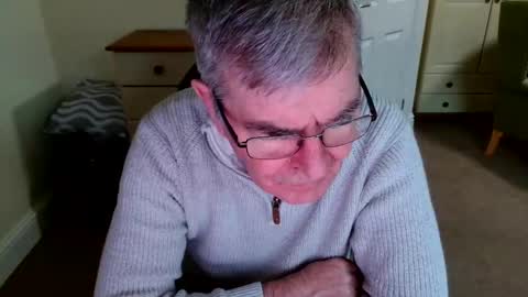 Snapshot of mikespait chatting on 11/09/25, 01:31 mikespait online show from 11/09/25, 01:31