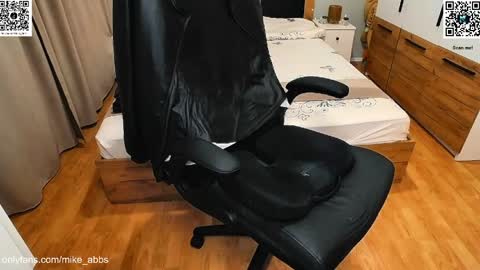 Mike    online show from 04/18/26, 07:58