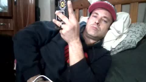 Snapshot of mikeundies chatting on 06/25/26, 07:24 mikeundies online show from 06/25/26, 07:24